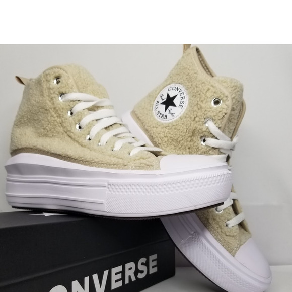 Converse CTAS Cozy Platform Hi Tops  Women Size 8.5  A06794C NWT - Picture 1 of 10